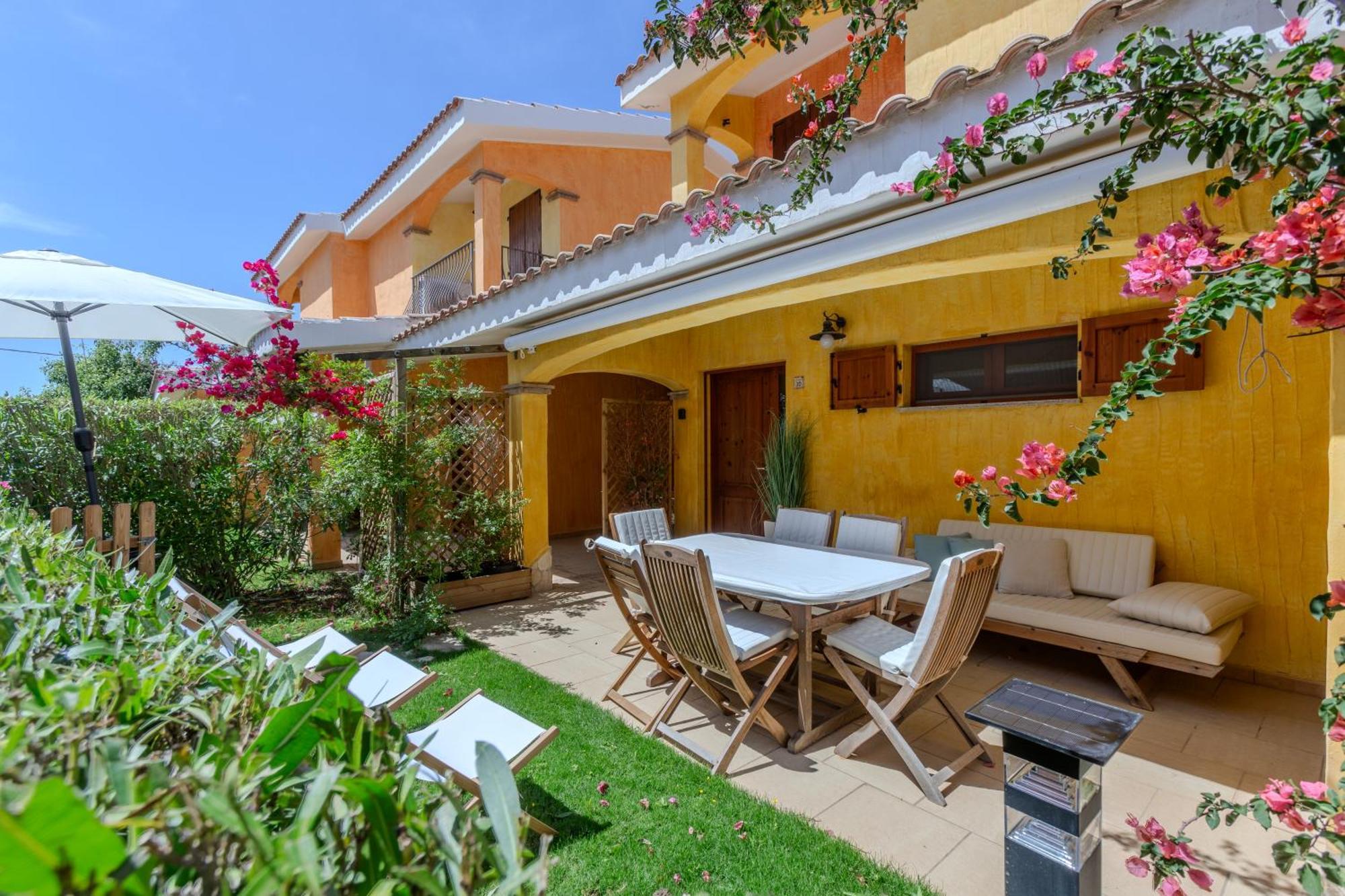 Porto Pino, Garden And Pool Casa vacanze